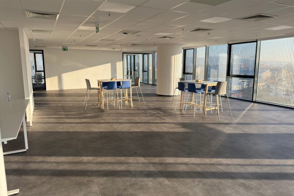 IPS Energy Luatech uredski namještaj za kantine 3
