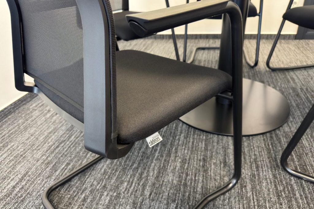 Končar D&ST konferencijska stolica