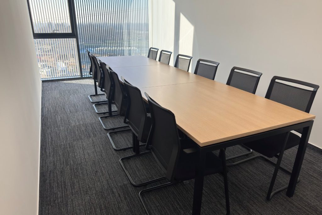 Končar D&ST konferencijski namještaj