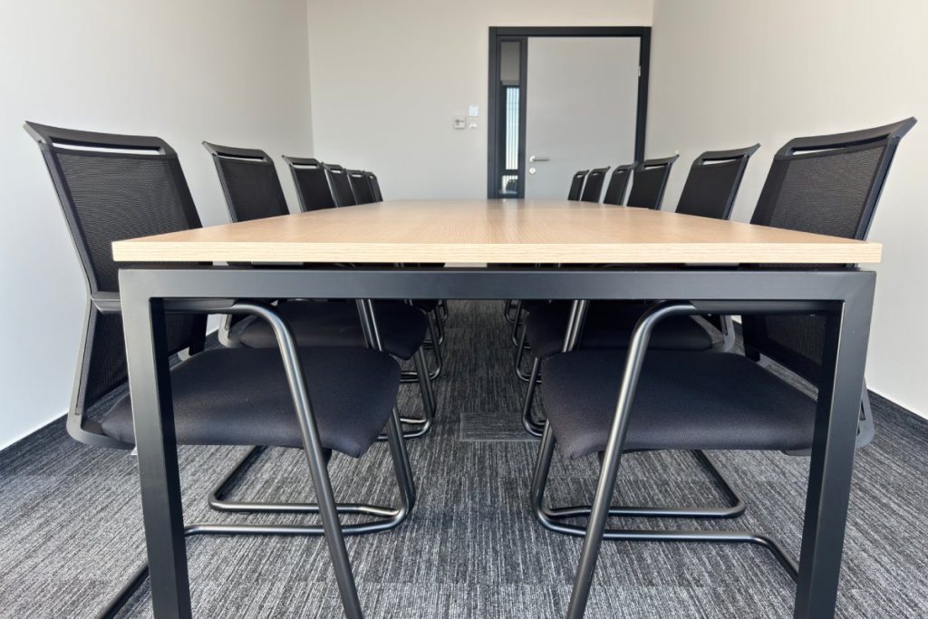 Končar D&ST uređenje sobe za sastanke