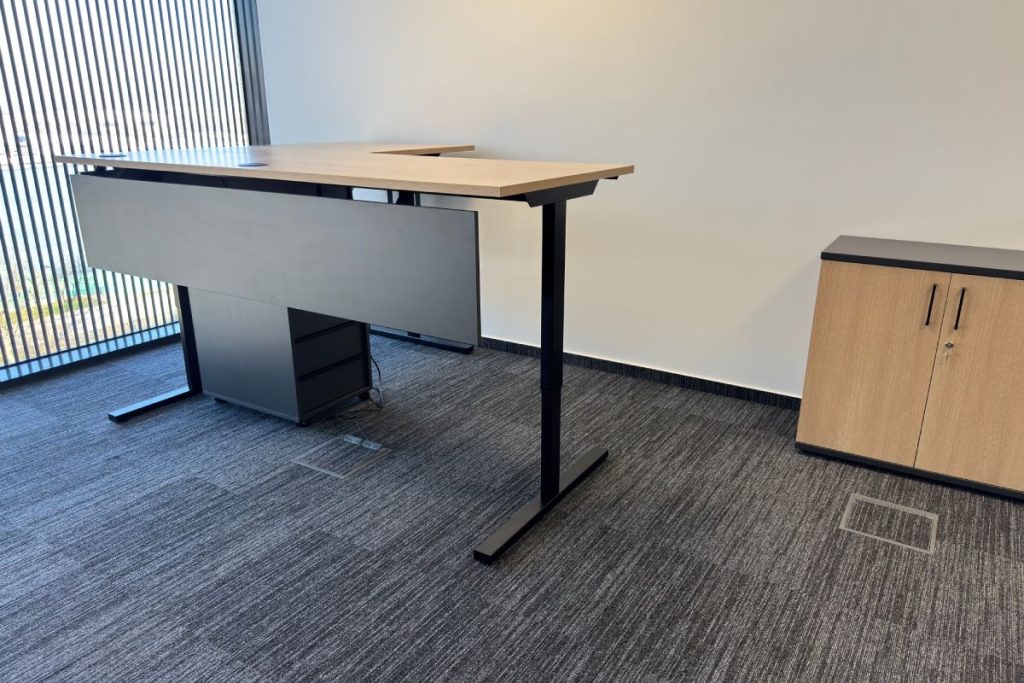 Končar D&ST uredski stol podesiv po visini